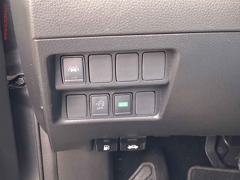 Nissan Qashqai (2019) 1.3DiG-T, N-Connecta, AT - fotka 14 z 21