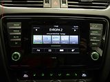Škoda Octavia (2014) 1.4 TSi, AC, temp. - náhled 17