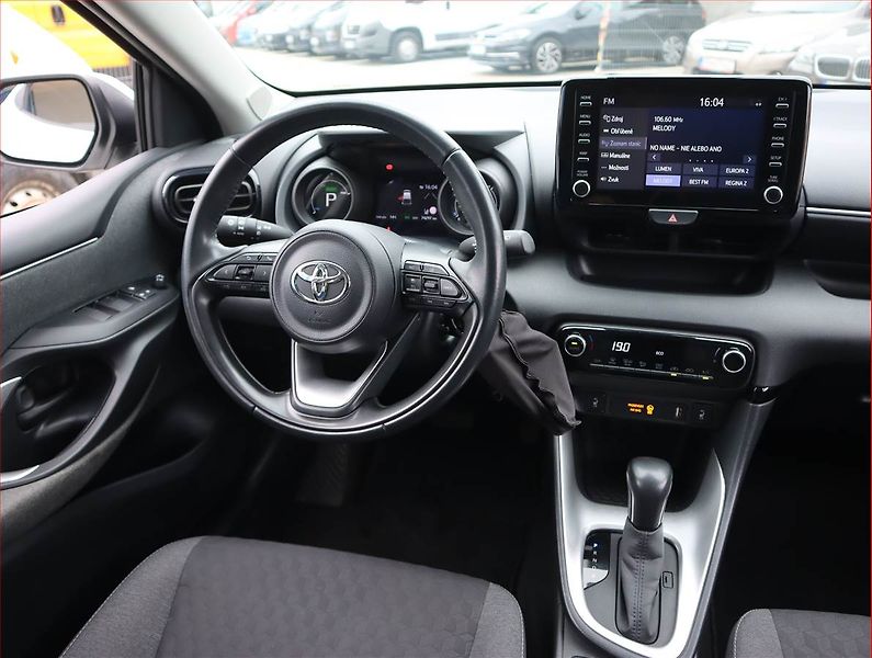 Toyota Yaris (2021) Style 1.5 Hybrid, Automat - fotka 7 z 21