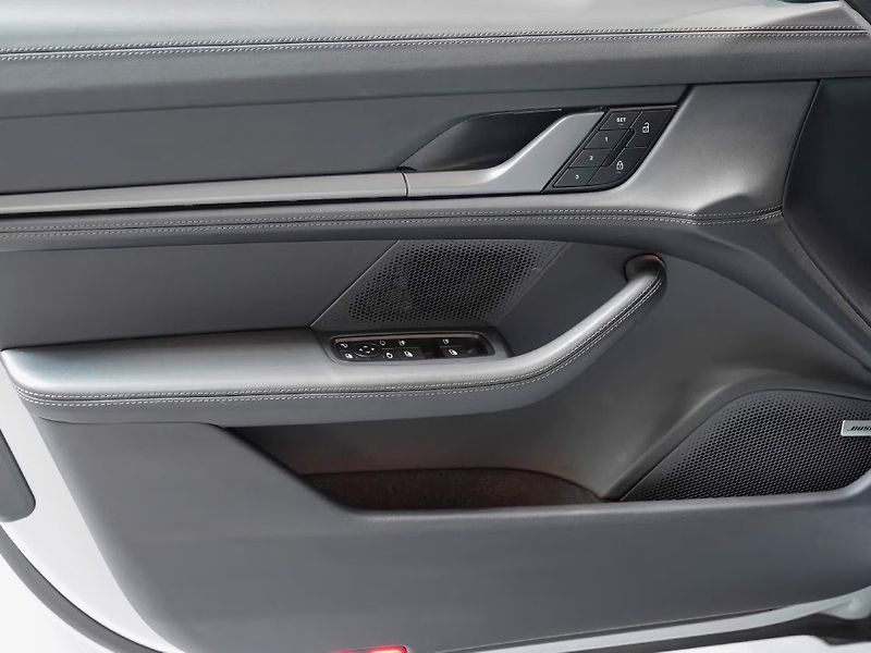 Porsche Taycan 4S Sport Turismo Pano 360 Soft - fotka 25 z 29