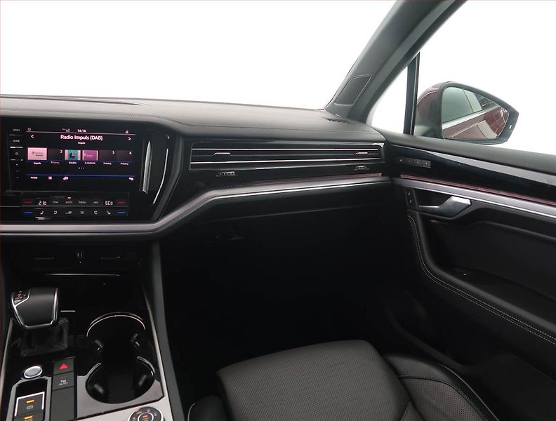 Volkswagen Touareg (2022) 3.0 TDI - fotka 8 z 24