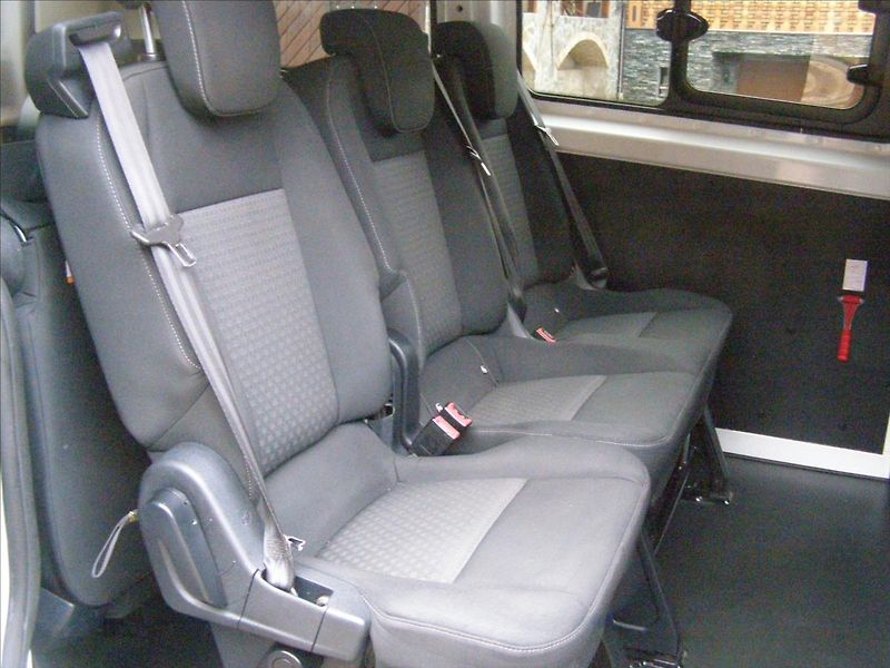 Ford Tourneo Custom 2,0   MINIBUS CUSTOM Facelift - fotka 17 z 28