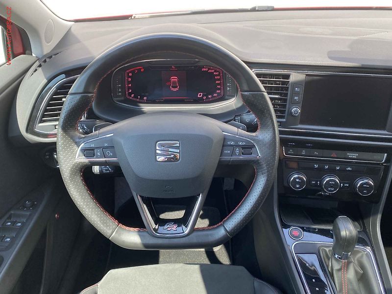 Seat Leon (2019) 1.5 TSi, FR, DSG, LED, panor - fotka 11 z 19