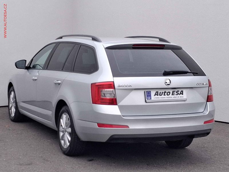 Škoda Octavia (2016) 1.6TDi, ČR, AC, výhřev sed - fotka 6 z 14