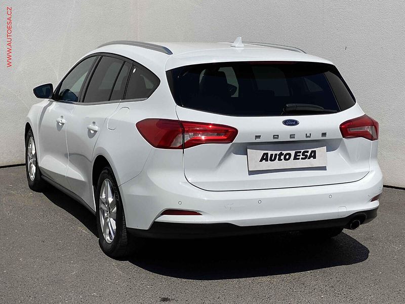 Ford Focus (2018) 1.5 EcoBlue, AT, navi, park - fotka 6 z 19