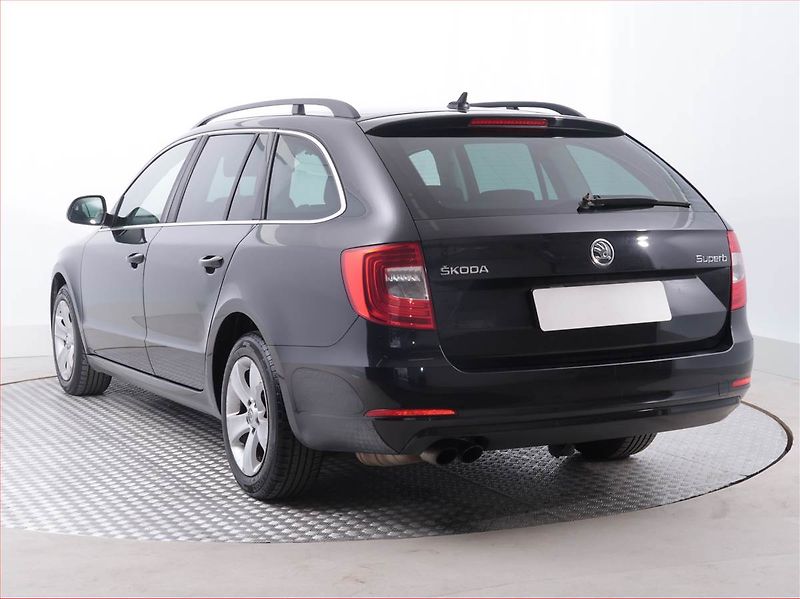 Škoda Superb (2014) Ambition 2.0 TDI, Serv.kniha - fotka 5 z 20