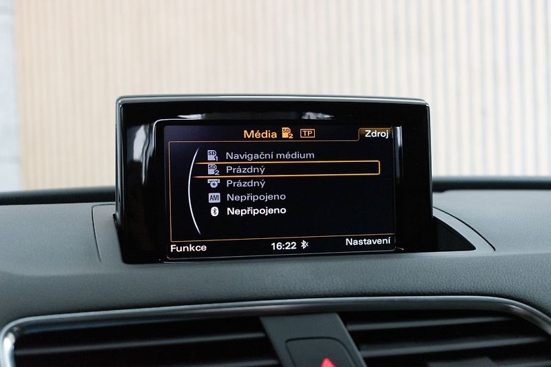 Audi Q3 2.0TDI 110kW QUATTRO*2xKOLA*ČR - fotka 28 z 43