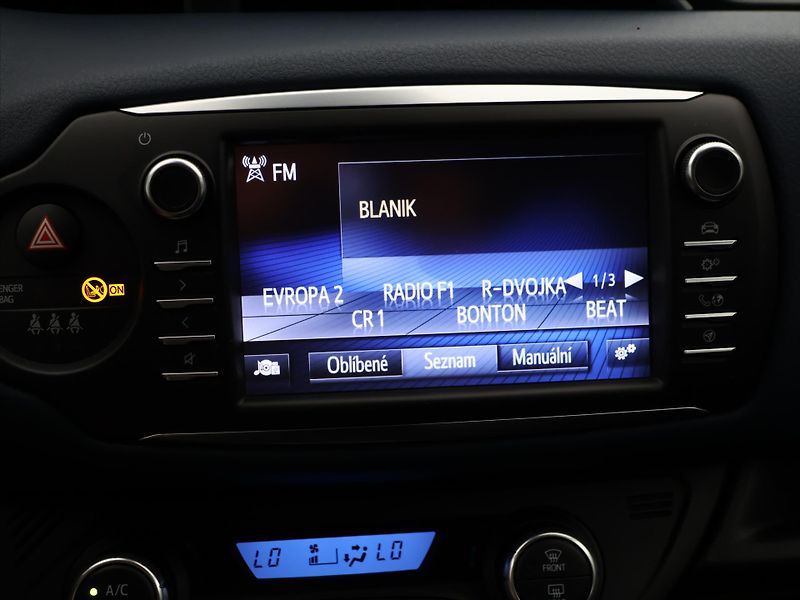 Toyota Yaris 1,5 VVT-i 82kW CZ Tažné Aut.kl - fotka 22 z 31