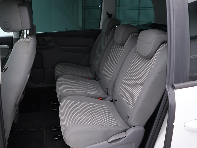 Seat Alhambra 2.0 TDI 103kW DSG Style Xenon - fotka 13 z 27