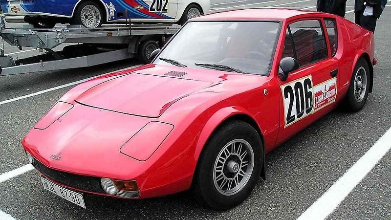 Původní prototyp ÚVMV (Škoda) 1100 GT.
