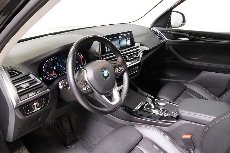 BMW X3 Xdrive20i,ČR,Kamera,Vyhř.volan - fotka 13 z 32
