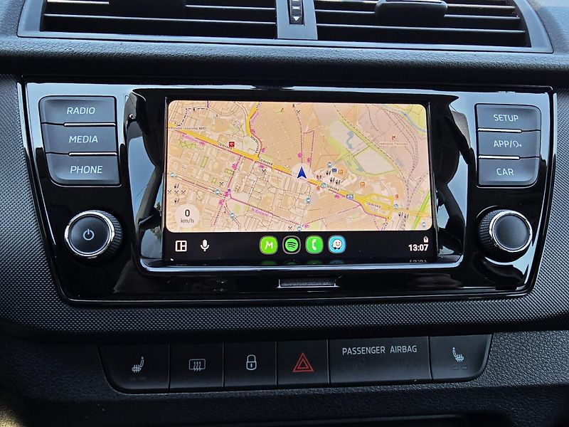 Škoda Fabia 1.0TSI 70KW TOUR SmartLink ČR  - fotka 21 z 32