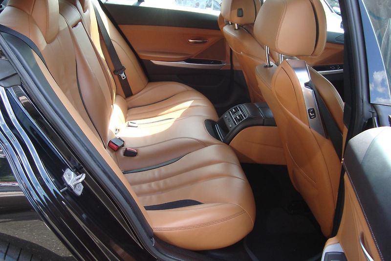 BMW Řada 6 (2016) Gran Coupé 640d M Xdrive,ČR - fotka 41 z 78