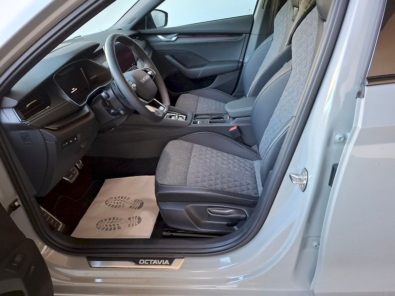 Škoda Octavia (2025) COMBI SPORTLINE 2,0 TDI 110 KW - fotka 8 z 30