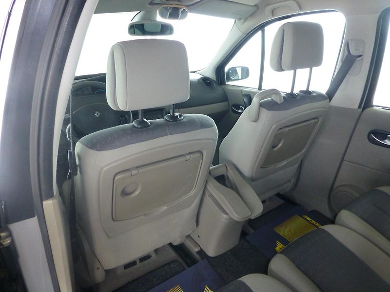 Renault Scénic (2006) 1,6 16V*STŘEŠNÍ NOSIČE**KLIMA* - fotka 15 z 26