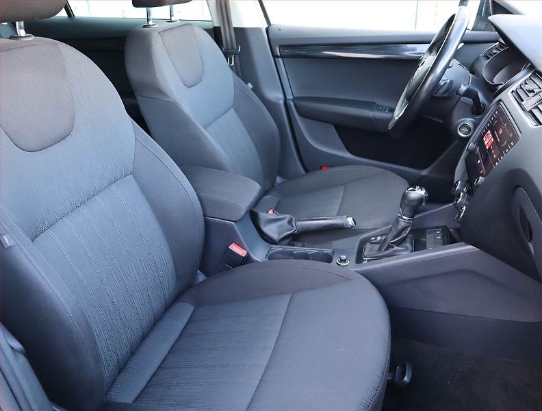 Škoda Octavia (2020) Style 2.0 TDI, Automat - fotka 9 z 21