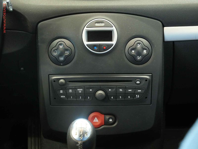 Renault Clio (2010) 1.2 TCe, AC, tempo - fotka 13 z 18