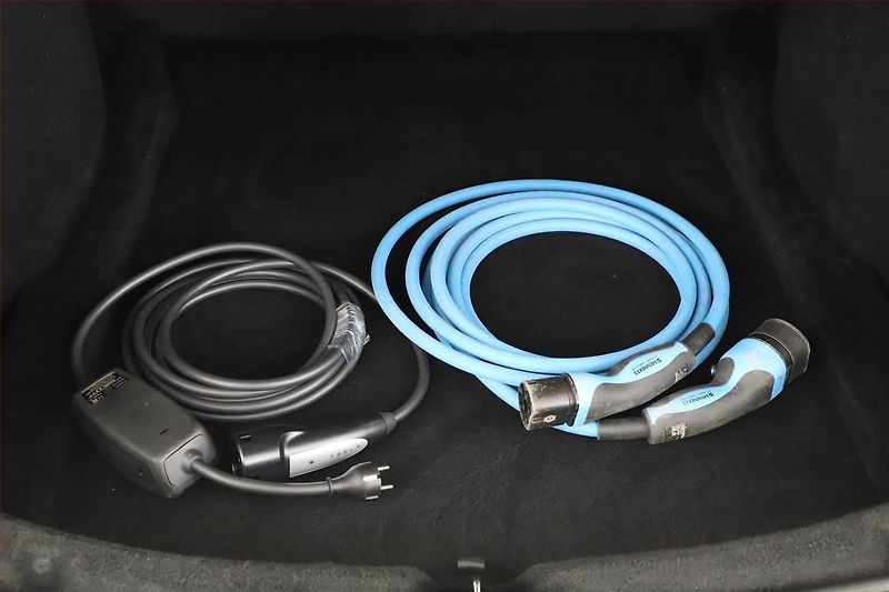 Tesla Model 3 (2024) Long Range 4WD 79kWh, SoH 89% - fotka 21 z 21