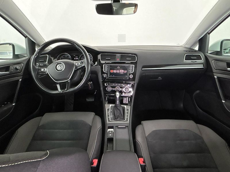 Volkswagen Golf Highline DSG - fotka 5 z 28