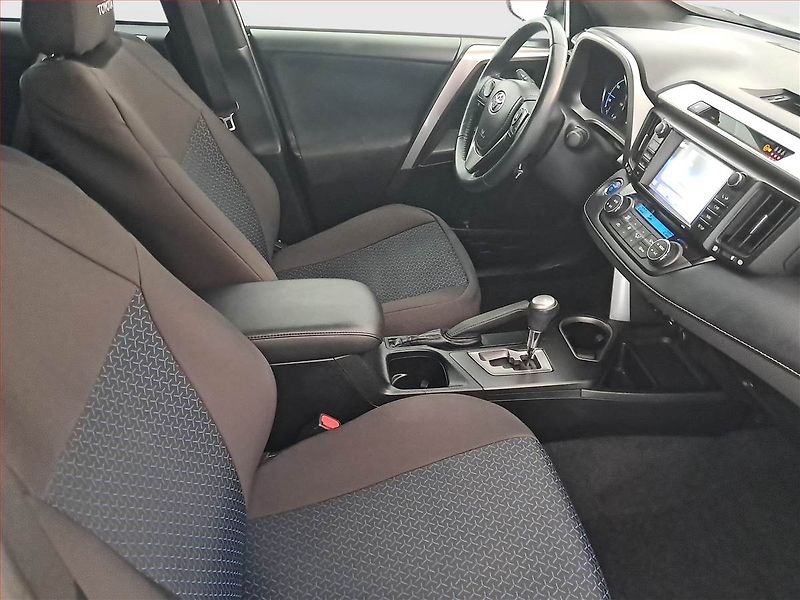 Toyota RAV4 (2018) 2.5 Hybrid - fotka 9 z 18