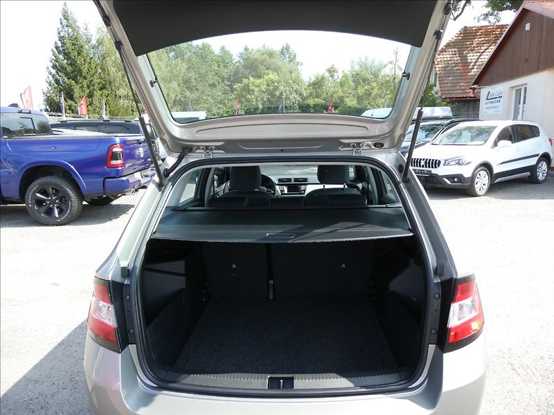 Škoda Fabia 1,4 TDi 66kW 2.majitel,servisk - fotka 17 z 44