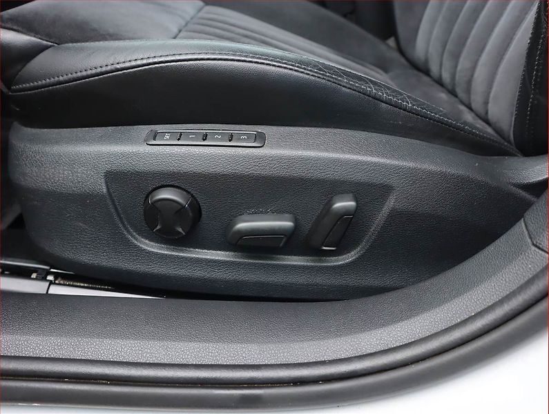 Škoda Superb (2018) 2.0 TDI, 4X4, Automat - fotka 20 z 23