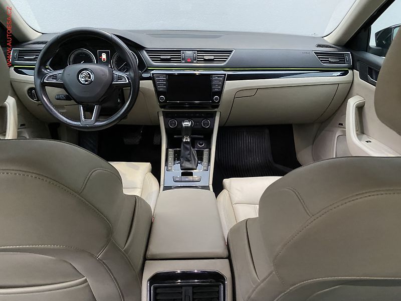 Škoda Superb (2015) 2.0 TDi 4x4, DSG, navi, bixen - fotka 8 z 20