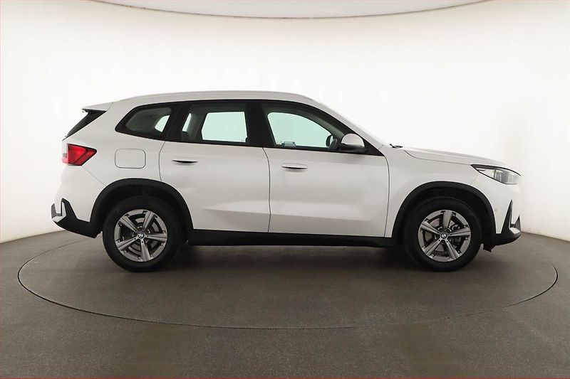 BMW X1 (2023) xDrive18d - fotka 6 z 17