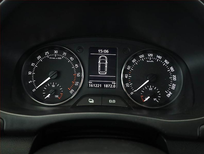 Škoda Fabia (2011) 1.6 TDI, Tempomat - fotka 9 z 15