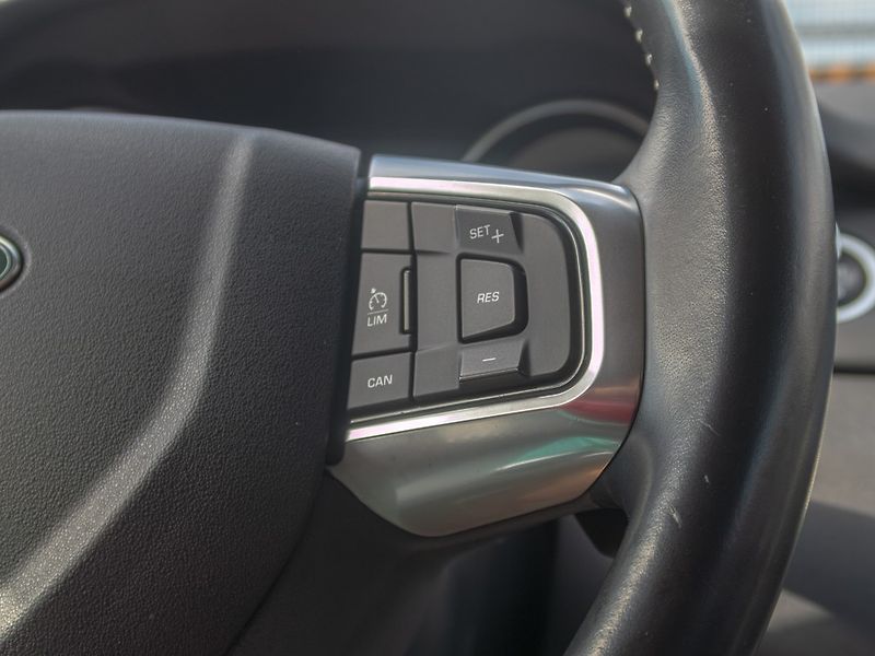 Land Rover Discovery Sport (2018) 2.0D 132KW 4x4 mat – BARVA! - fotka 17 z 53