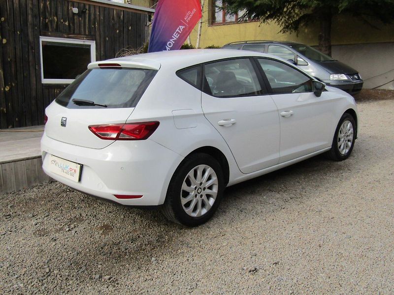 Seat Leon (2014) 16 TDI 77kW - fotka 11 z 35