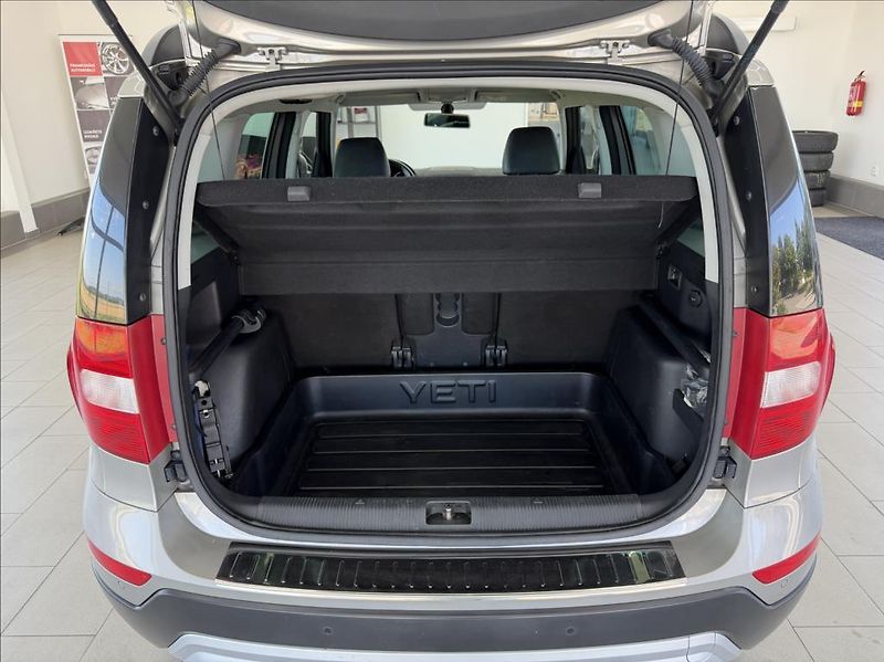 Škoda Yeti 2,0 TDi Outdoor 4x4, xeno/LED - fotka 32 z 33