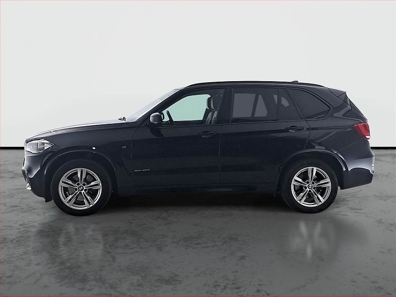 BMW X5 (2018) M Paket xDrive40d - fotka 3 z 25