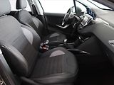 Peugeot 2008 (2017) 1.2 PureTech, ČR,1.maj - náhled 9