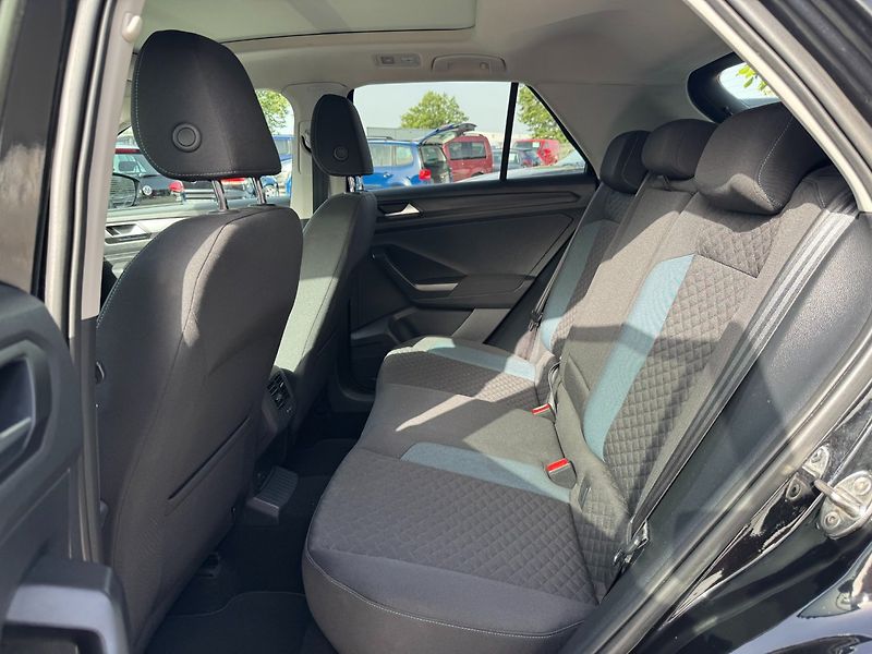 Volkswagen T-Roc (2019) IQ. DRIVE 1,5 TSI 110 KW - fotka 15 z 36