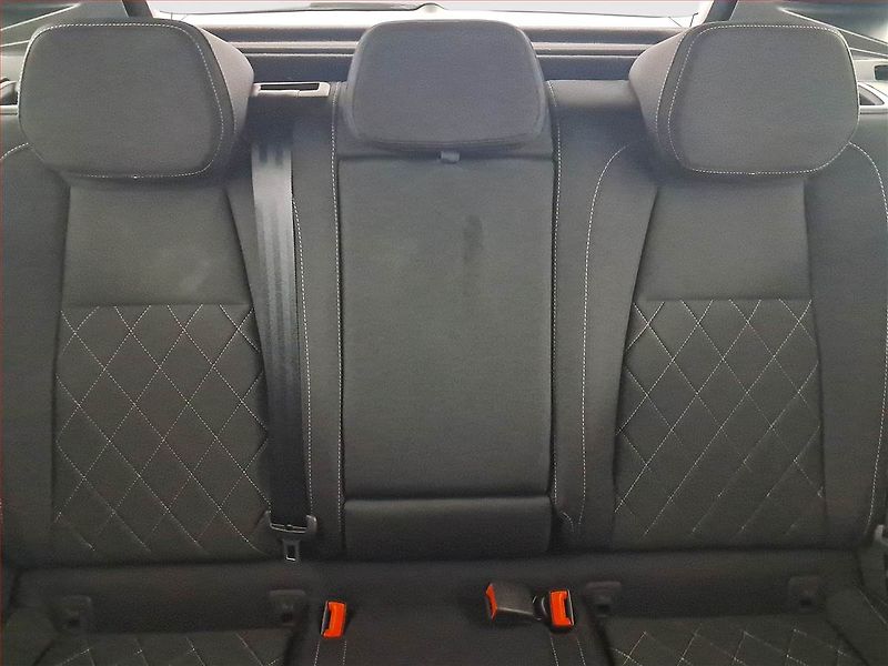 Škoda Karoq (2023) Sportline 2.0 TDI - fotka 10 z 23