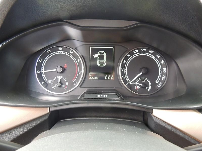 Škoda Scala (2020) 1.0TSi,85kw,Style,full LED,ČR - fotka 20 z 55