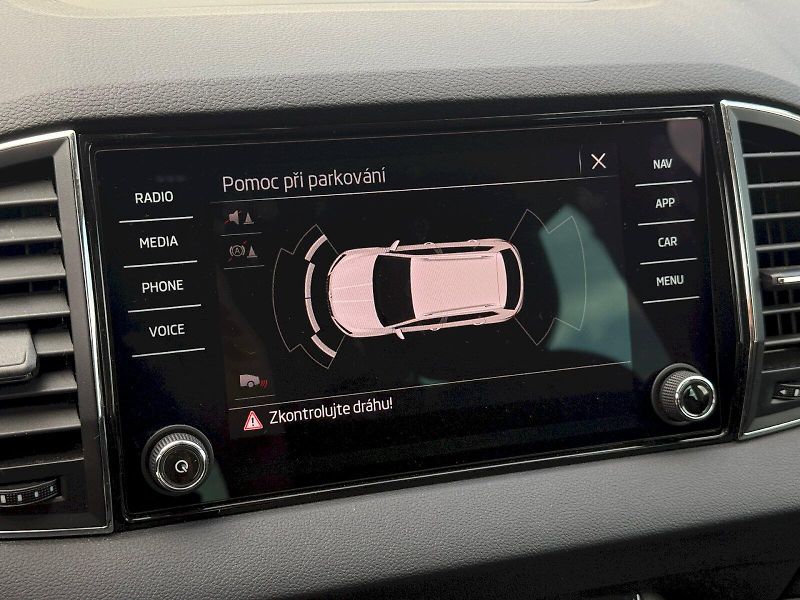Škoda Karoq (2022) 1.5 Tsi 110 kW DSG Style Plus - fotka 20 z 27