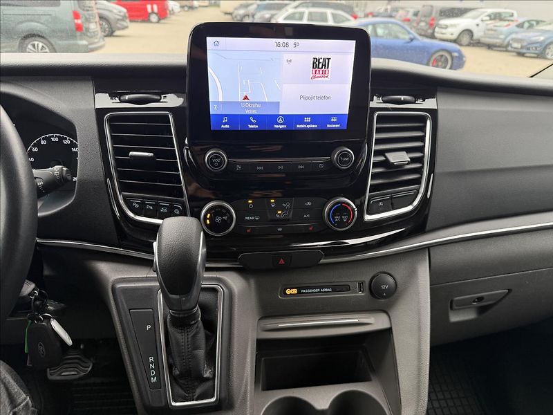 Ford Tourneo Custom 2,0 136kW Titanium X Webasto - fotka 23 z 28