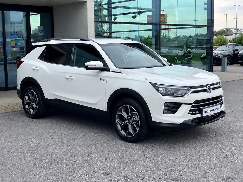 KGM Korando (2026) Smart 1.5 AWD A6 - fotka 3 z 17