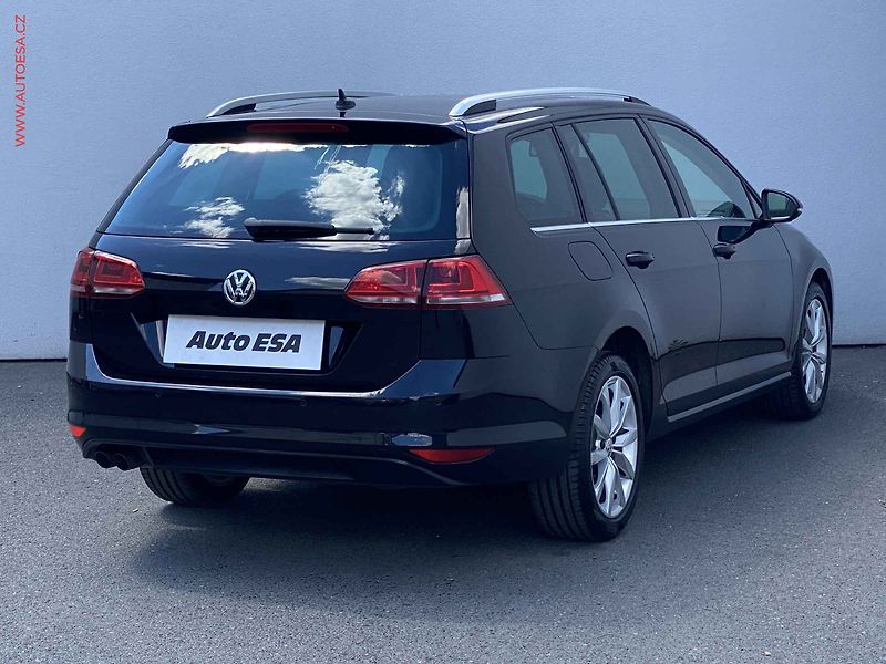 Volkswagen Golf (2013) 2.0 TDi, Highline, DSG, bixen - fotka 4 z 19