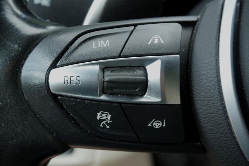 BMW X6 M50d, ČR, Tažné, Ventilace,H/K - fotka 19 z 42