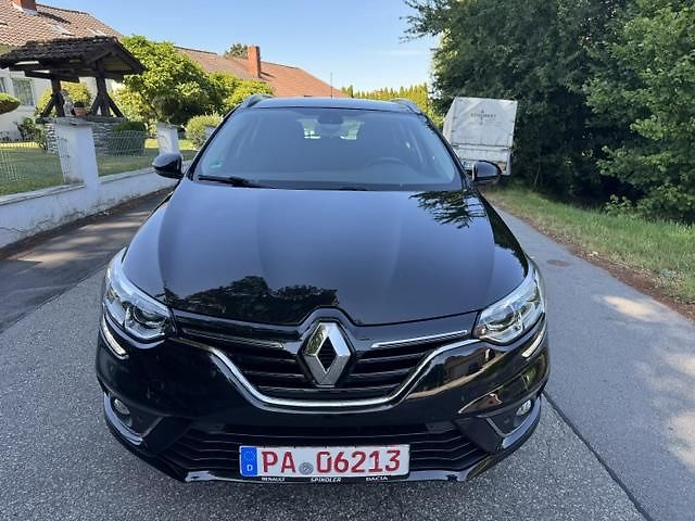 Renault Mégane (2019) 1.3 TCe Limited, NOVÝ MOTOR! - fotka 6 z 35