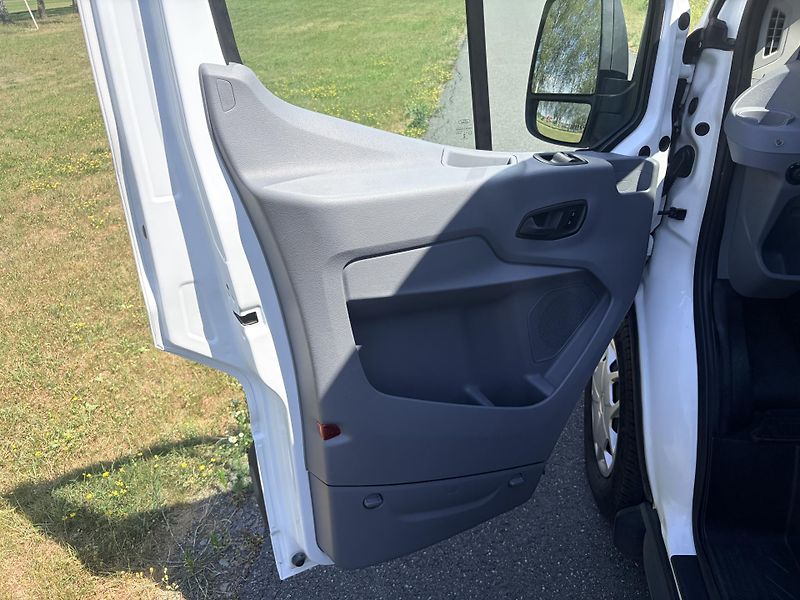 Ford Transit 2.0TDCI 96KW L2H2 9 MÍST - fotka 10 z 44