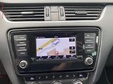 Škoda Octavia (2014) 2.0 TDi, RS Challange, bixen - náhled 17