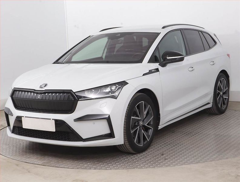 Škoda Enyaq (2022) Sportline iV 80 (82 kWh) - fotka 2 z 18