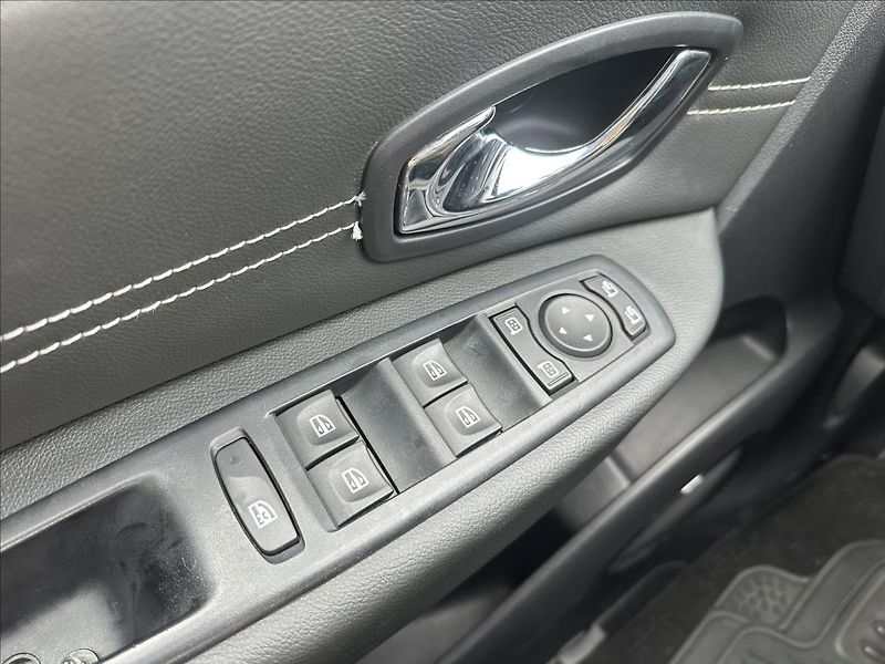 Renault Grand Scénic 1,6 dCI 7.MÍST - fotka 20 z 28