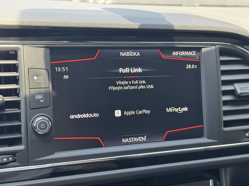 Seat Leon (2018) 1.5TSi MAN FR Virtual PANO RZV - fotka 38 z 52