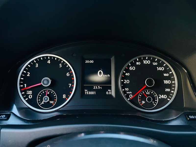 Volkswagen Tiguan 1.4TSI 4x4 MAN SERVISKA TAŽNÉ - fotka 46 z 52