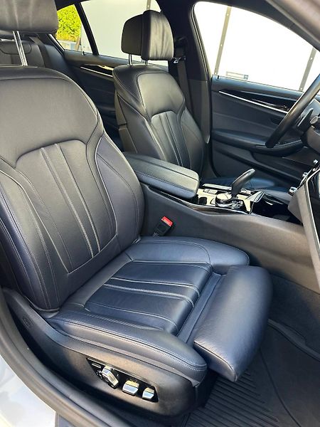 BMW Řada 5 (2016) G30 XDRIVE SPORT-LINE SEDAN CZ - fotka 20 z 41